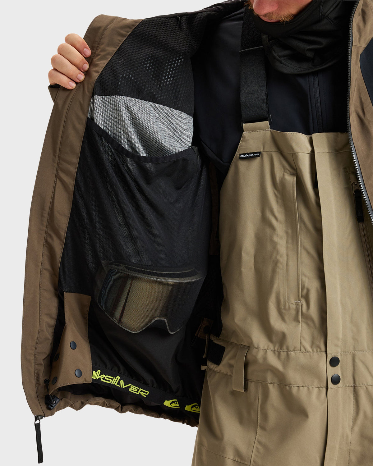 Forever Stretch GORE-TEX Jacket - Canteen | Quick SilverEveryday
