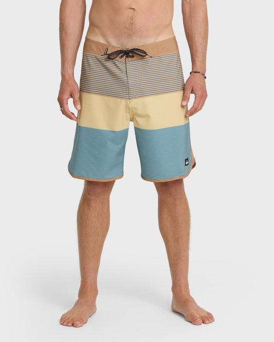 Surfsilk Tijuana 19" Boardshorts - Rattan | Quick SilverClassic