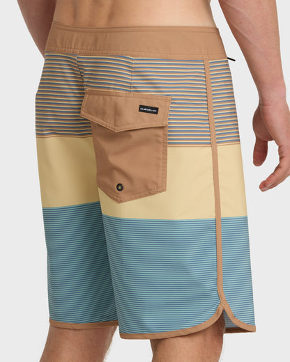 Surfsilk Tijuana 19" Boardshorts - Rattan | Quick SilverClassic