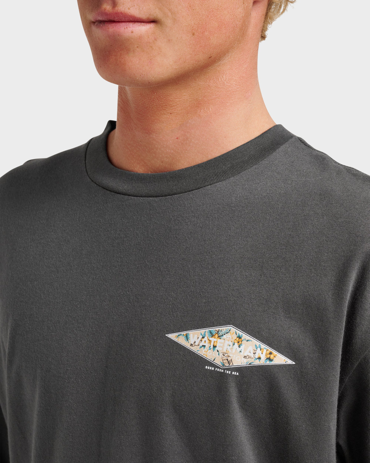 Waterman Diamond Classic T-shirt - Phantom | Quick SilverTop Pick