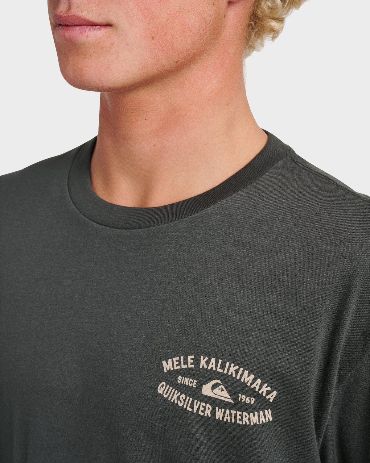 Waterman Tiki Holiday Classic T-shirt - Phantom | Quick SilverTrending