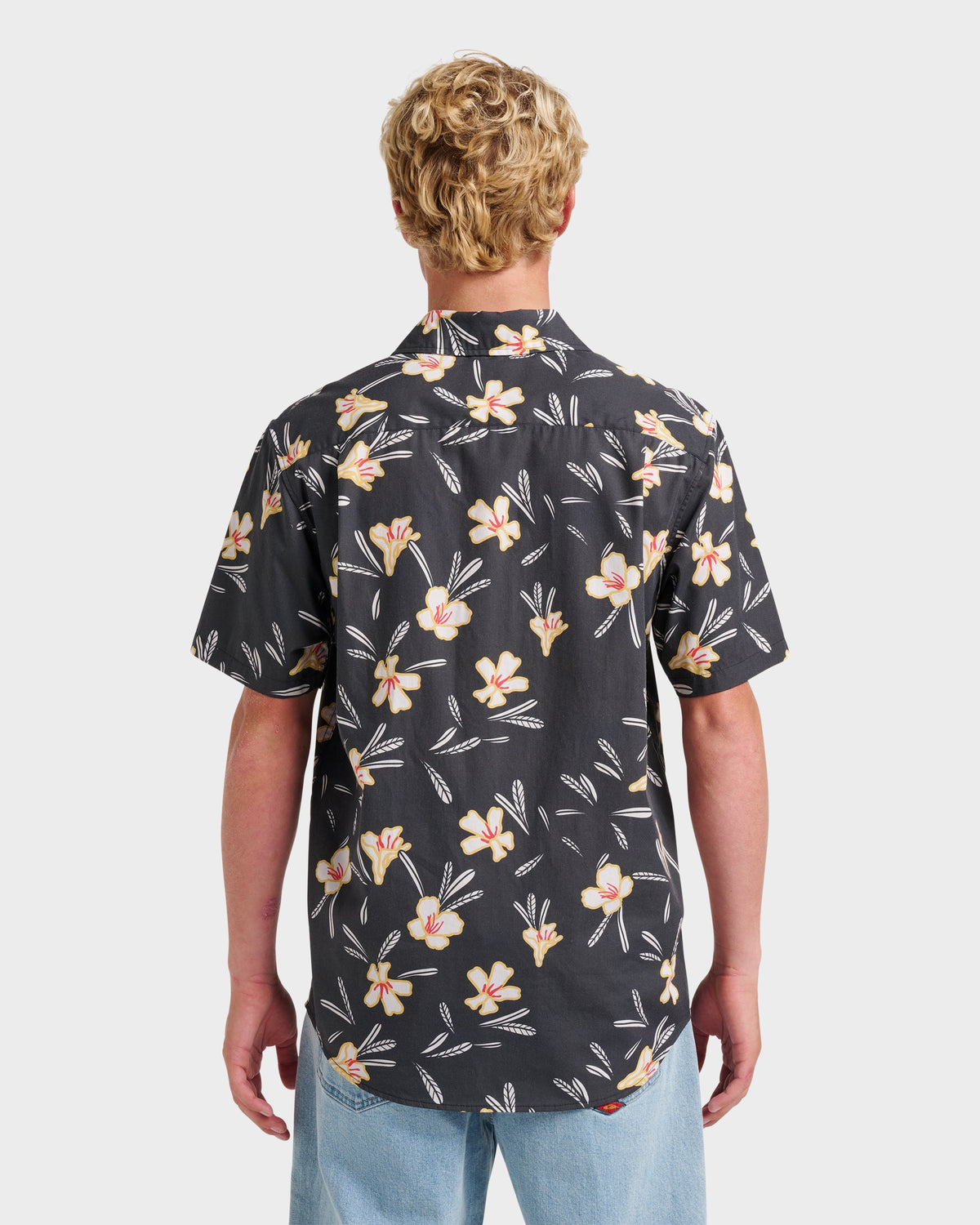 Kaneohe Classic Short Sleeve Shirt - Phantom | Quick SilverLatest