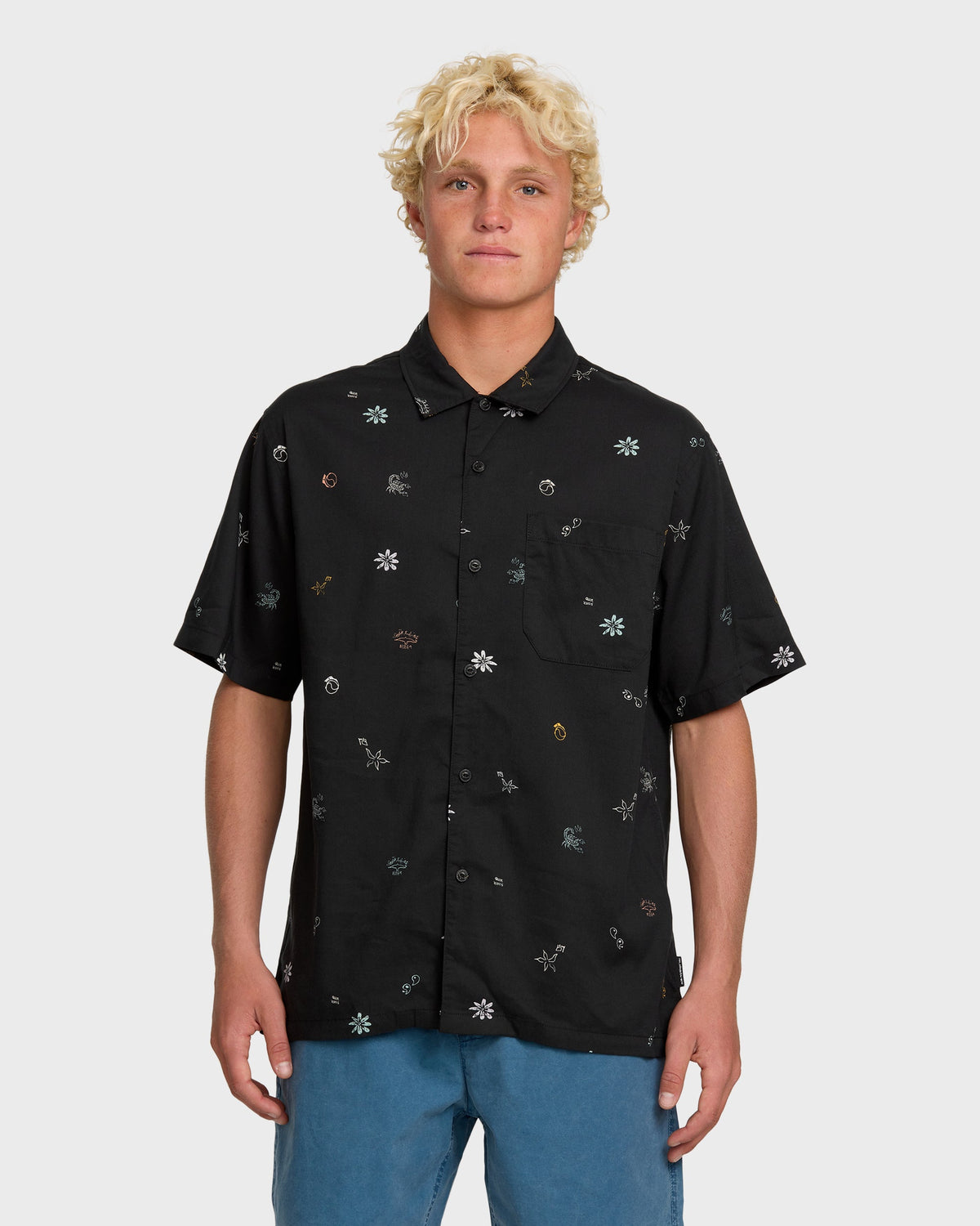 Beach Club Classic Short Sleeve Shirt - Black | Quick SilverEssential