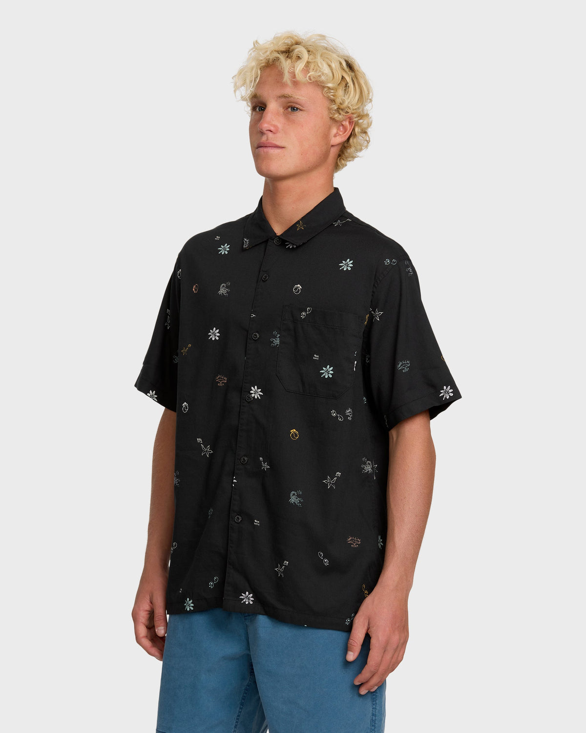 Beach Club Classic Short Sleeve Shirt - Black | Quick SilverEssential