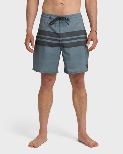 Surfsilk Street Trunk 18" Boardshorts - Black | Quick SilverGreat Value