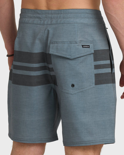 Surfsilk Street Trunk 18" Boardshorts - Black | Quick SilverGreat Value