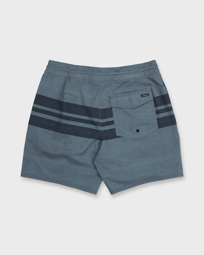 Surfsilk Street Trunk 18" Boardshorts - Black | Quick SilverGreat Value